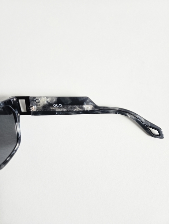 New Quay Australia x Saweetie Go Off Flat Top Polarized Shield Unisex Sunglasses main image 5